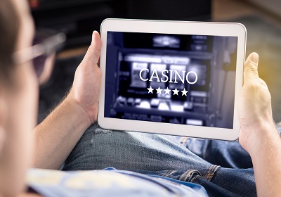 Nováčikovia v kasíne: Ako začať hrať online?